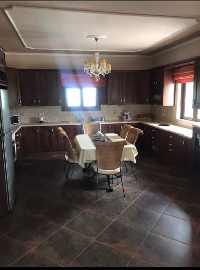 Image No.7-4 Bed House for sale