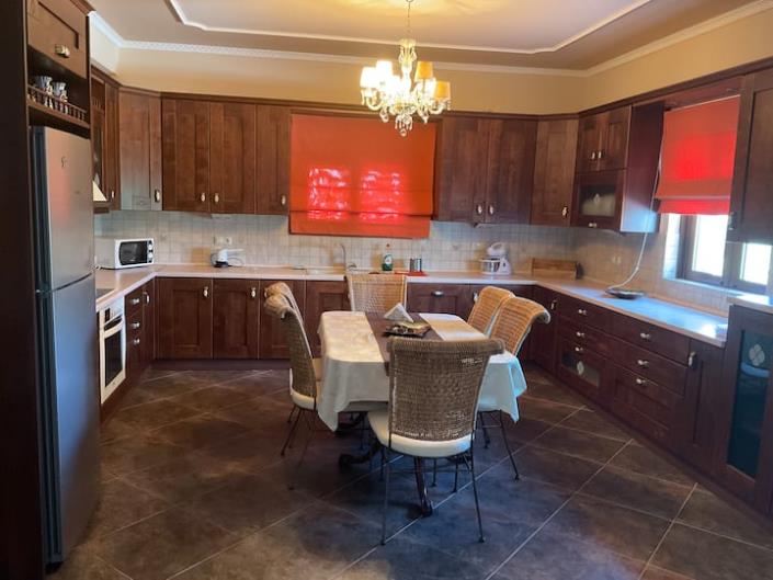 Image No.27-4 Bed House for sale