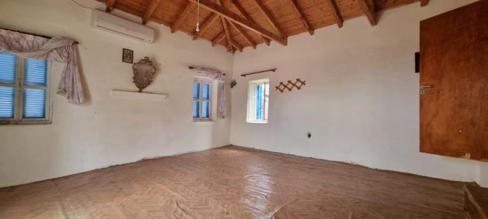Image No.1-2 Bed House for sale