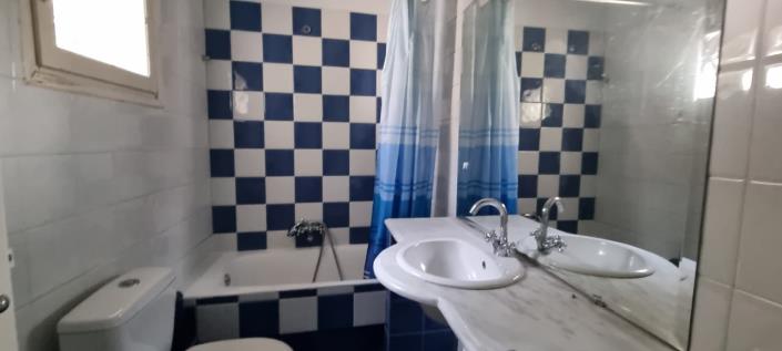 Image No.17-3 Bed House for sale