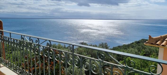 Image No.20-4 Bed House for sale