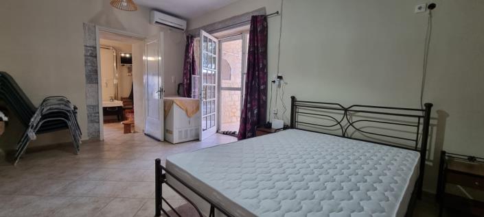 Image No.15-3 Bed House for sale