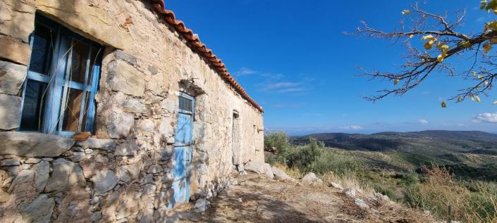 Image No.2-1 Bed Farmhouse for sale