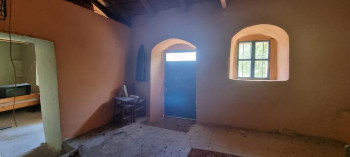 Image No.17-1 Bed Farmhouse for sale