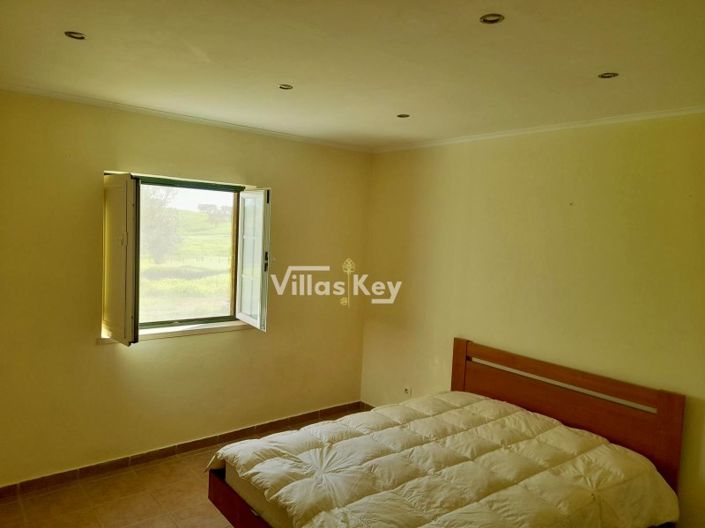 Image No.20-4 Bed House for sale