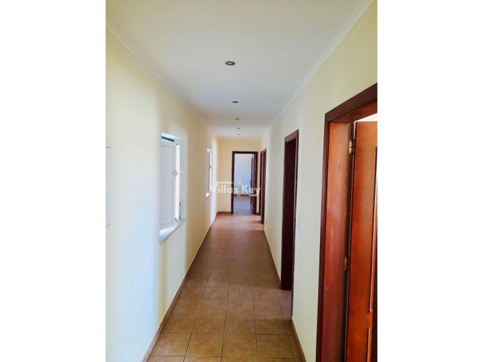 Image No.21-4 Bed House for sale