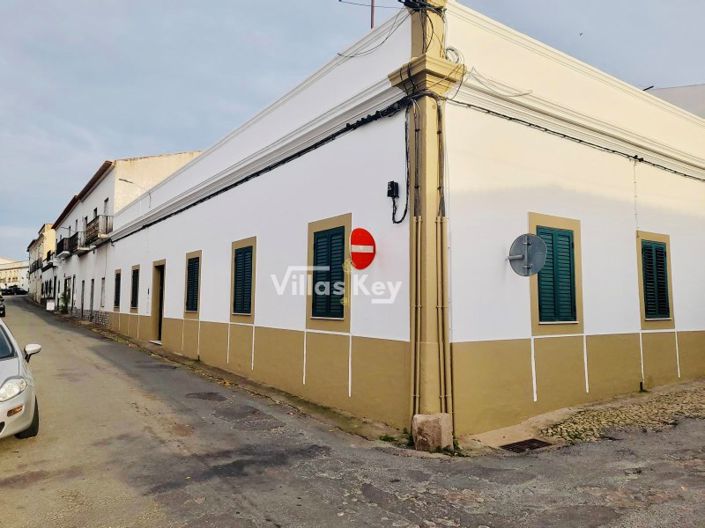 Image No.23-4 Bed House for sale