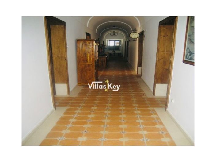 Image No.4-4 Bed House for sale