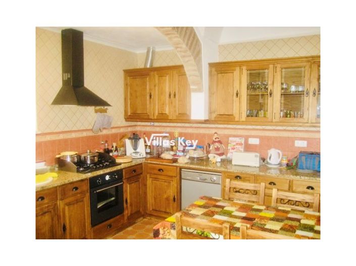 Image No.5-4 Bed House for sale