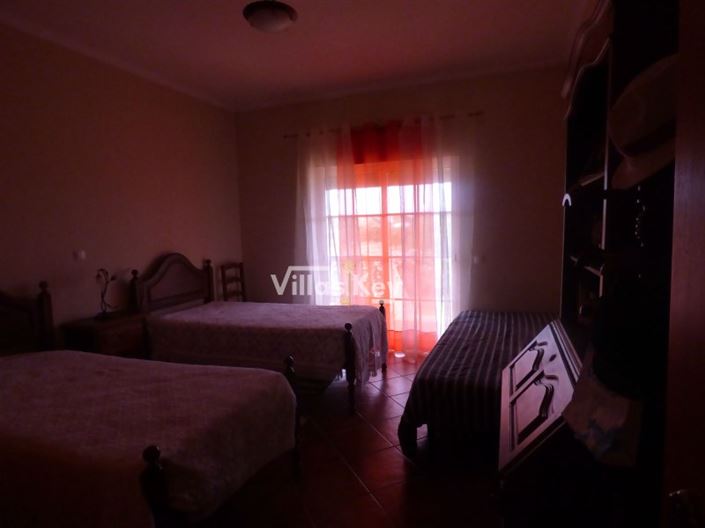 Image No.16-3 Bed House for sale