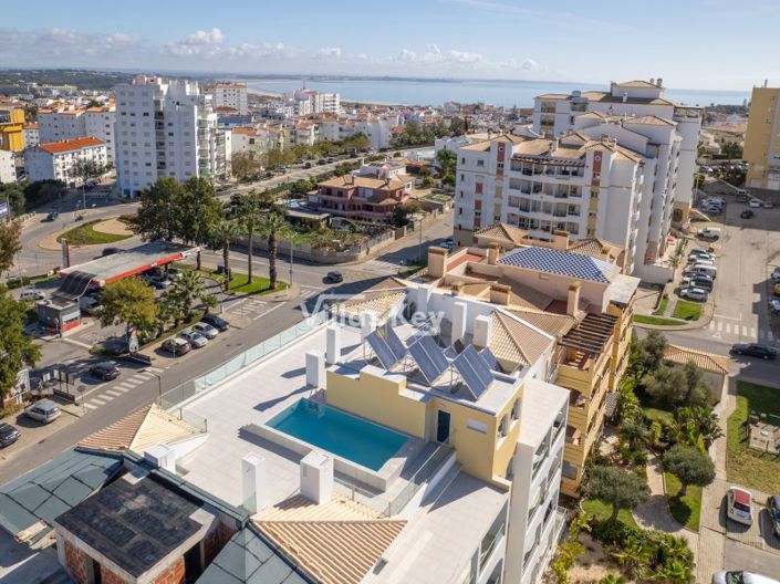 Image No.1-4 Bed Apartment for sale