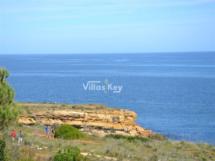 Image No.6-4 Bed House for sale