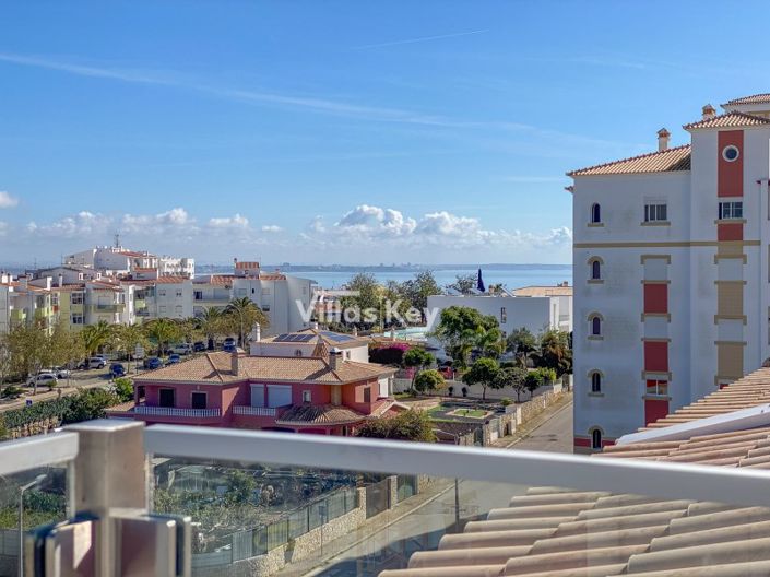 Image No.17-3 Bed Apartment for sale