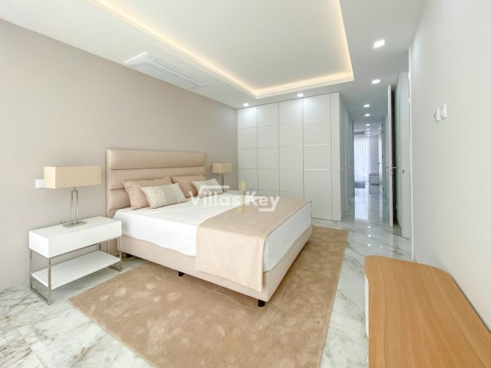 Image No.19-3 Bed Apartment for sale