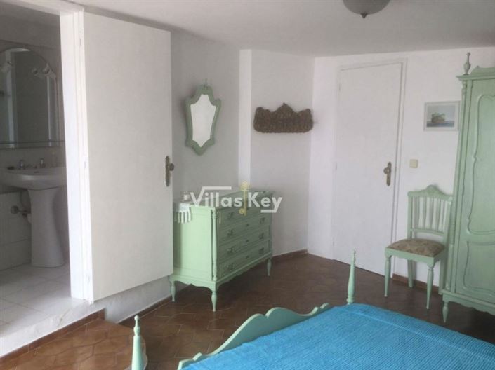 Image No.25-9 Bed Commercial for sale