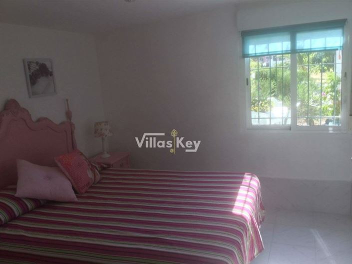 Image No.44-9 Bed Commercial for sale