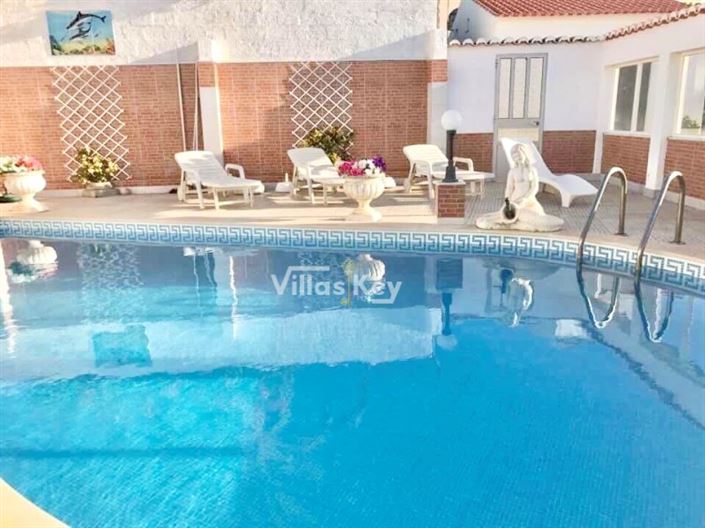 Image No.5-9 Bed Commercial for sale