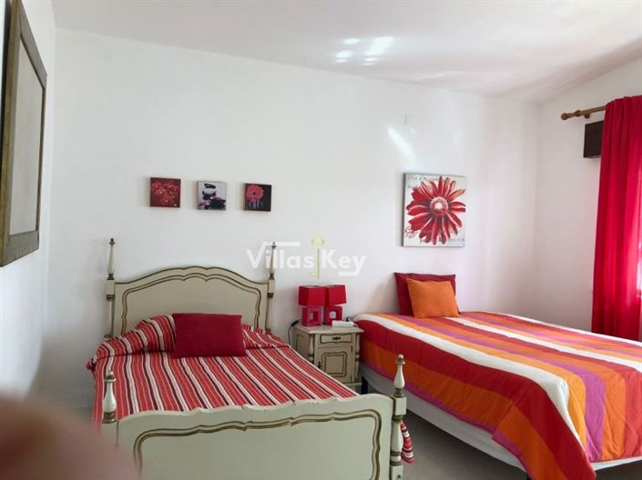 Image No.50-9 Bed Commercial for sale