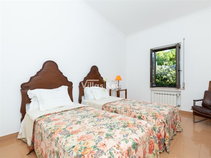 Image No.19-4 Bed House for sale