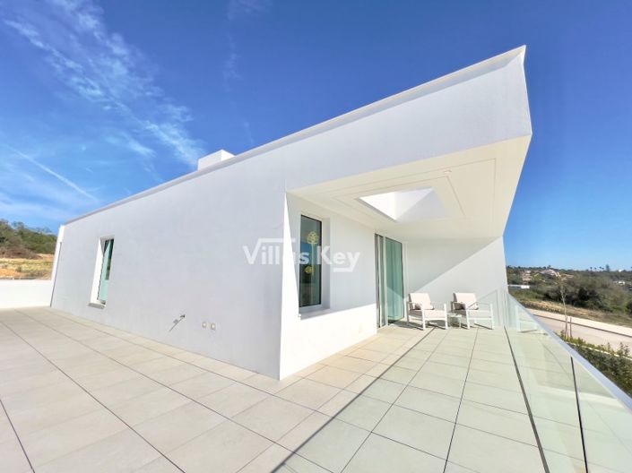 Image No.32-3 Bed House for sale