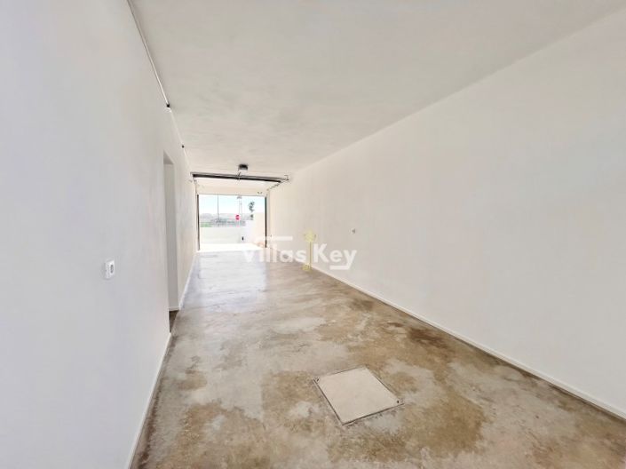 Image No.34-3 Bed House for sale