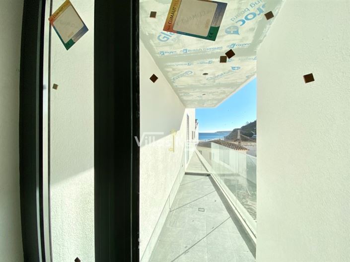 Image No.11-4 Bed Apartment for sale