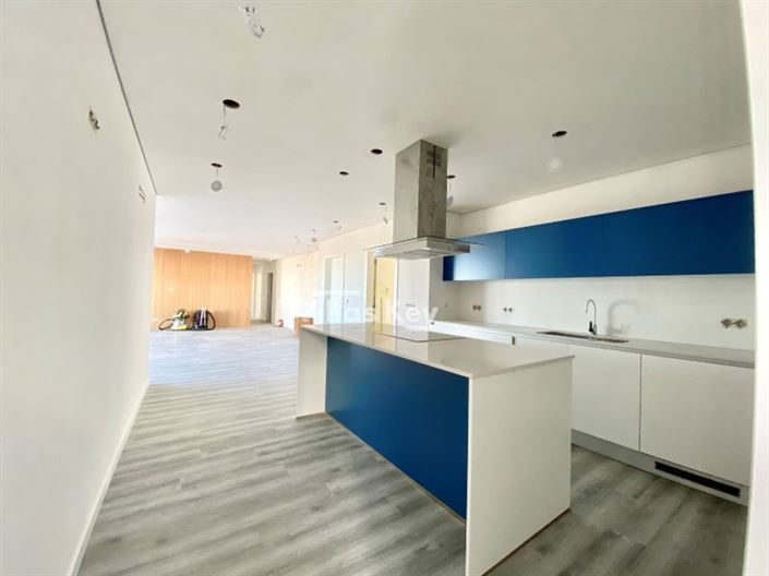 Image No.4-4 Bed Apartment for sale