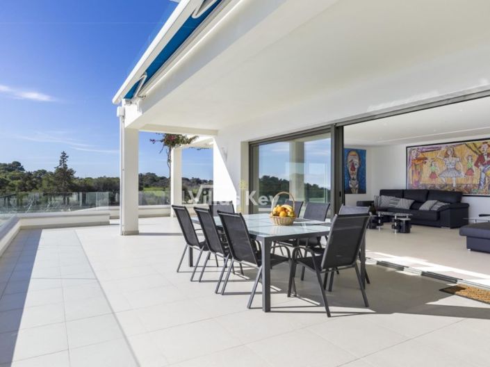 Image No.12-5 Bed House for sale