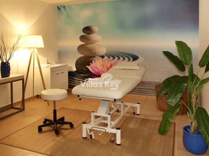 Image No.19-Commercial for sale