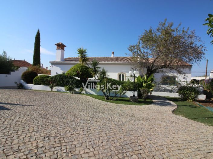 Image No.12-4 Bed House for sale