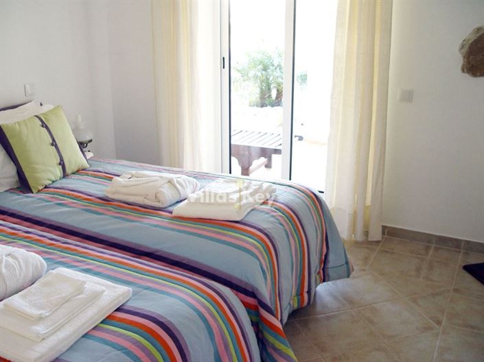 Image No.8-4 Bed House for sale