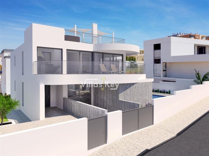 Image No.15-3 Bed House for sale