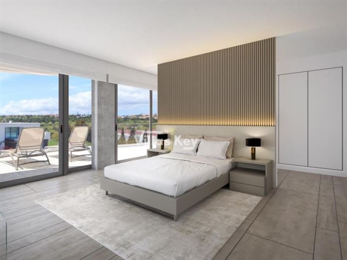 Image No.9-3 Bed House for sale