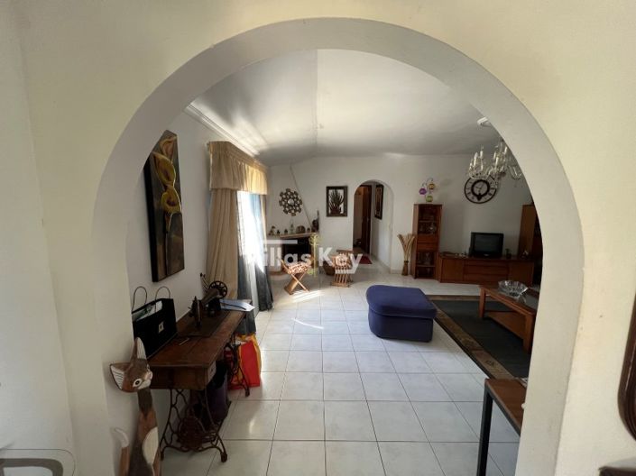 Image No.6-2 Bed House for sale