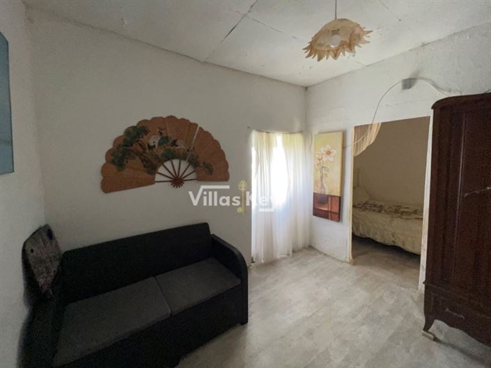 Image No.9-2 Bed House for sale