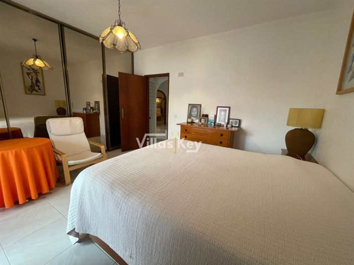 Image No.12-3 Bed House for sale