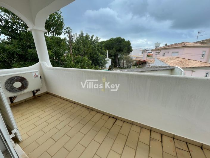 Image No.20-3 Bed House for sale