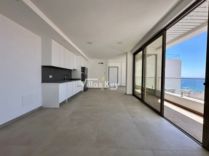 Image No.11-6 Bed Commercial for sale