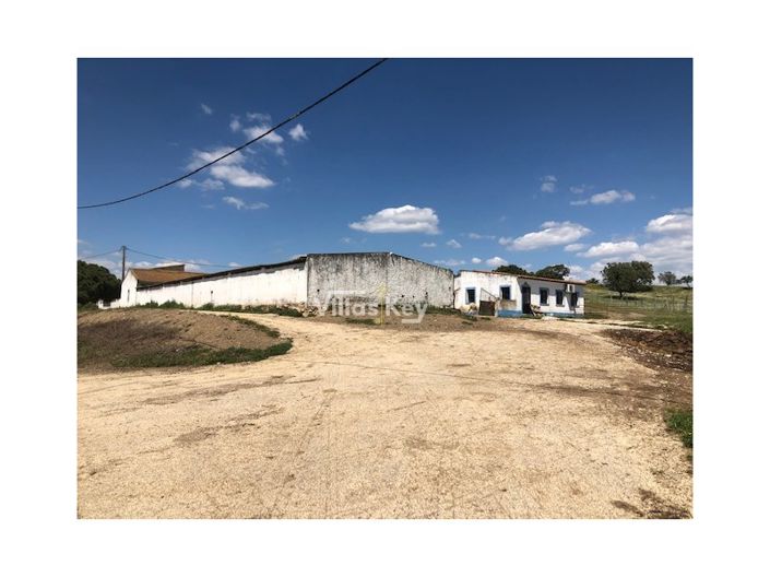 Image No.11-8 Bed Farmhouse for sale