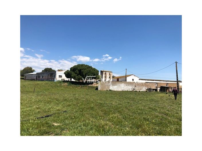 Image No.2-8 Bed Farmhouse for sale