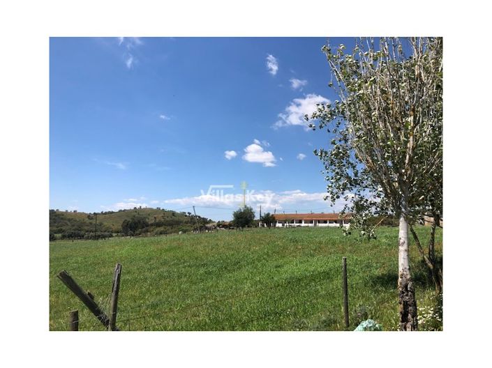 Image No.5-8 Bed Farmhouse for sale