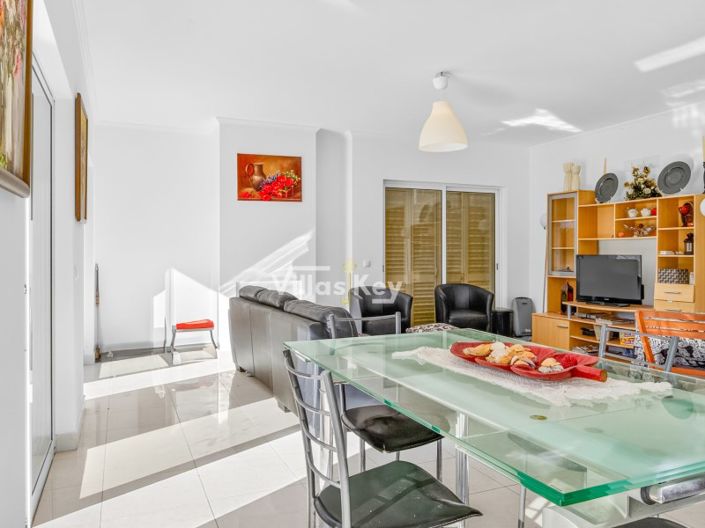 Image No.16-4 Bed House for sale