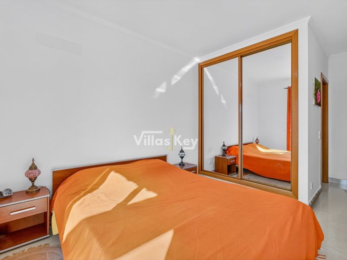 Image No.22-4 Bed House for sale