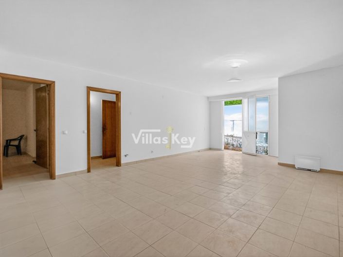 Image No.31-4 Bed House for sale