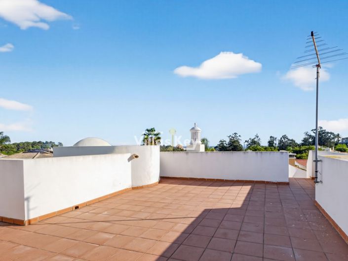 Image No.35-4 Bed House for sale