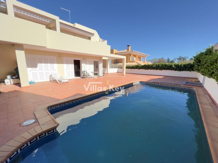 Image No.38-4 Bed House for sale