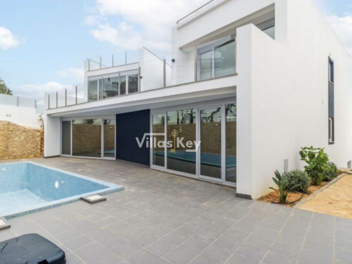 Image No.33-4 Bed House for sale