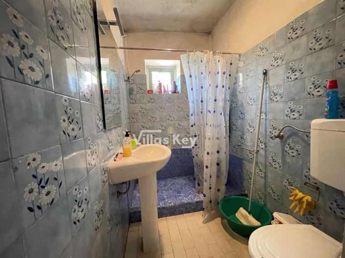 Image No.12-2 Bed House for sale