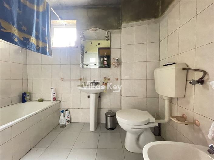 Image No.14-2 Bed House for sale