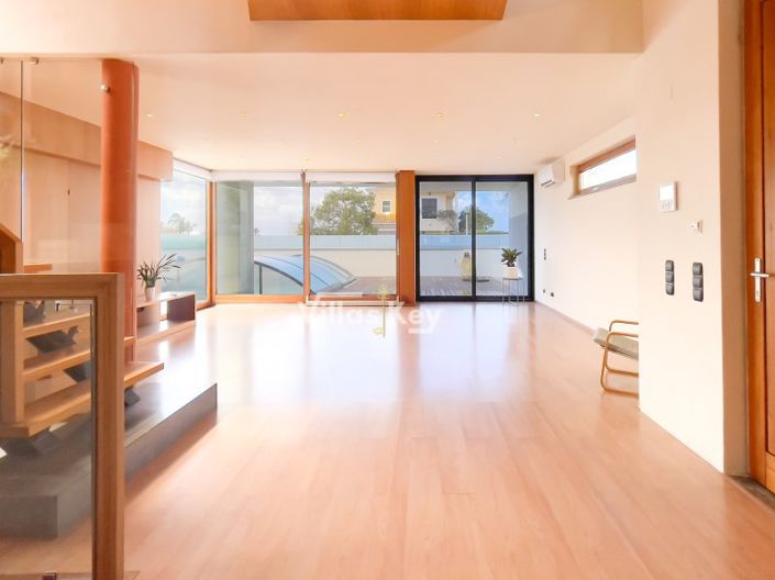 Image No.7-3 Bed House for sale